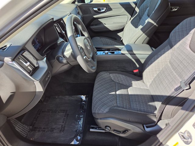 Used 2024 Volvo XC60 T8 Core AWD/4WD image 14