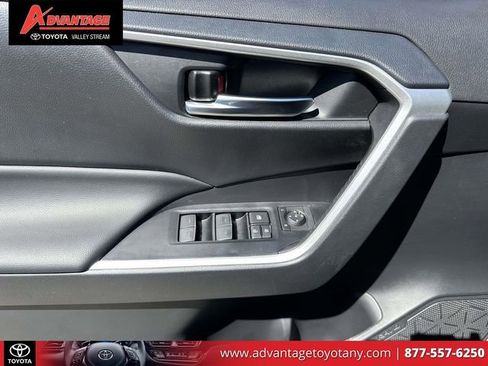 Used 2024 Toyota RAV4 XLE AWD/4WD image 20