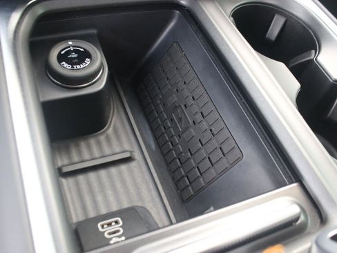 Used 2025 Ford Expedition Tremor AWD/4WD image 28
