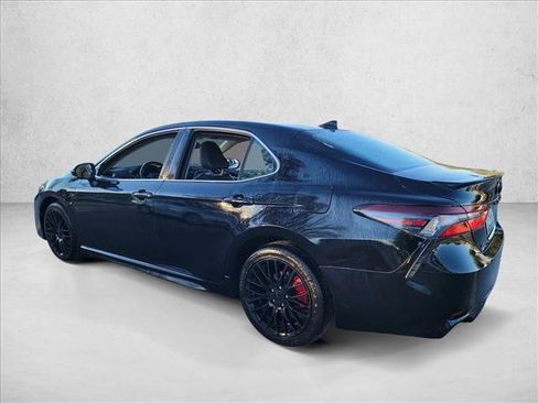 Used 2024 Toyota Camry SE image 6