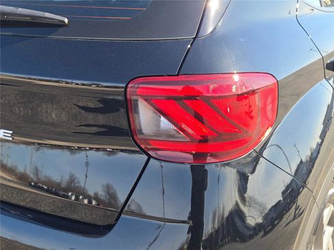 Used 2025 Hyundai Venue SEL image 13