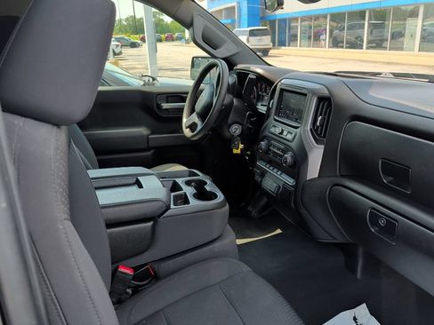 Used 2022 Chevrolet Silverado 1500 Custom AWD/4WD image 9