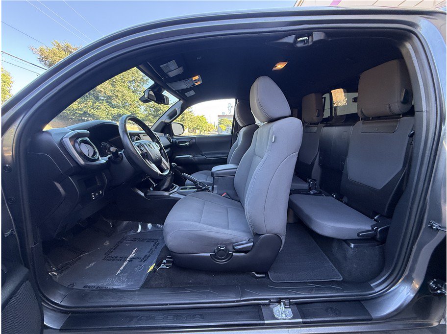 Used 2019 Toyota Tacoma TRD Sport AWD/4WD image 14