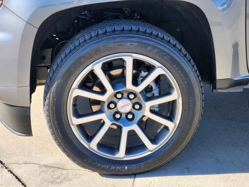 Certified 2021 GMC Canyon Denali image 12