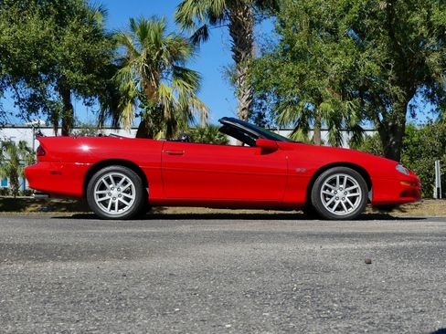 Used 2000 Chevrolet Camaro Z28 w/ SS Performance/Appearance Pkg image 28