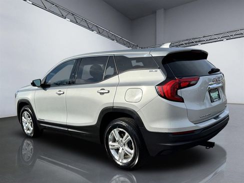 Used 2020 GMC Terrain SLE image 5