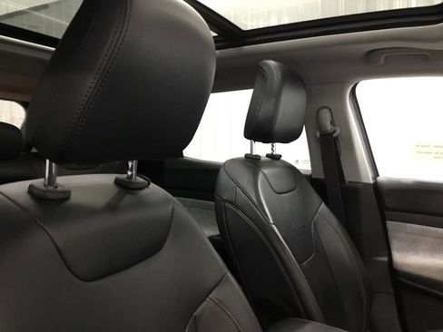 Used 2022 Jeep Compass Latitude w/ Sun and Sound Group image 25