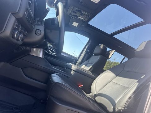 Used 2023 Chevrolet Suburban RST w/ Luxury Package AWD/4WD image 37
