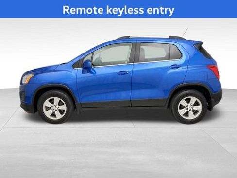 Used 2015 Chevrolet Trax LT w/ LT Sun and Sound Package image 6