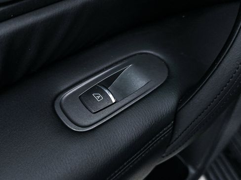 Used 2021 Nissan Armada SL w/ Captain's Chairs Package image 30