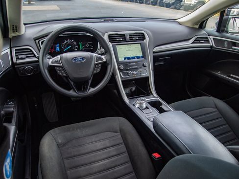 Used 2020 Ford Fusion SE FWD image 26