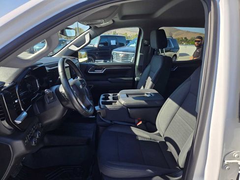 Used 2023 Chevrolet Silverado 1500 LT AWD/4WD image 20