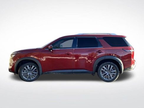 Used 2022 Nissan Pathfinder SL w/ SL Premium Package image 14