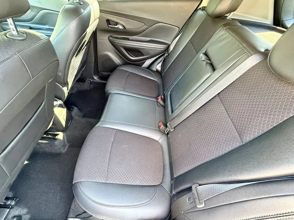Used 2019 Buick Encore Sport Touring AWD/4WD image 14