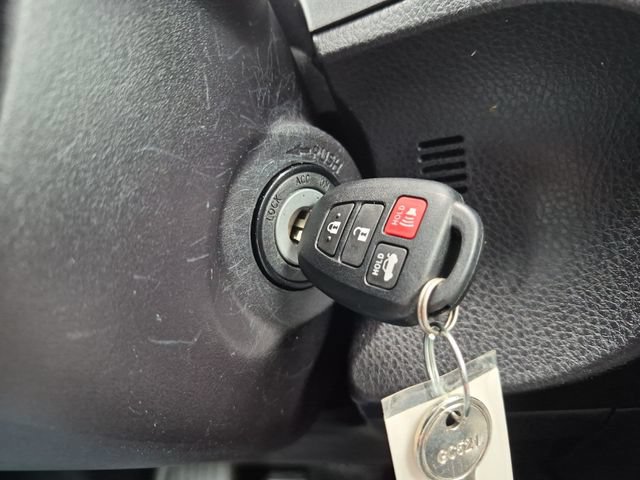 Used 2019 Toyota Corolla LE FWD image 18