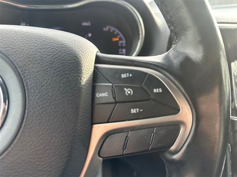 Certified 2021 Jeep Grand Cherokee Limited image 31