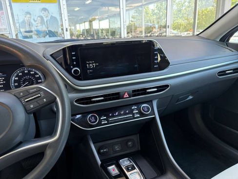Used 2023 Hyundai Sonata SEL FWD image 17
