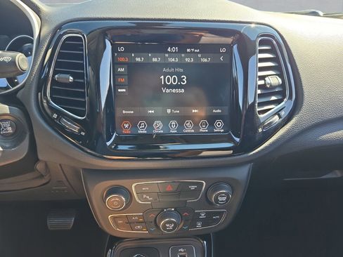 Used 2019 Jeep Compass Limited w/ Safety & Security Group AWD/4WD image 17