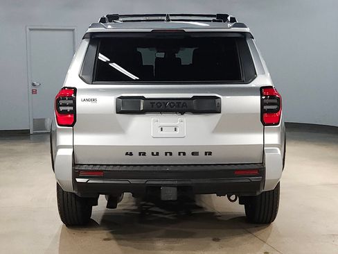 Used 2025 Toyota 4Runner SR5 AWD/4WD image 6