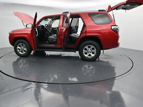 Used 2022 Toyota 4Runner SR5 Premium AWD/4WD image 28