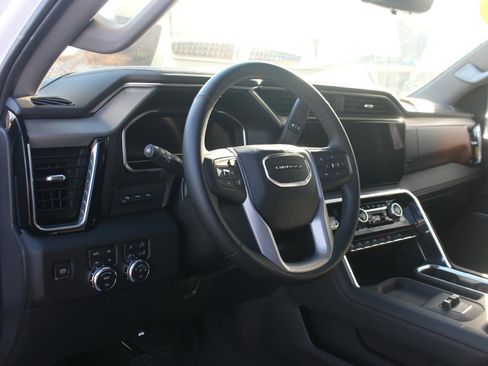 Used 2024 GMC Sierra 2500 Denali w/ Denali Reserve Package image 17