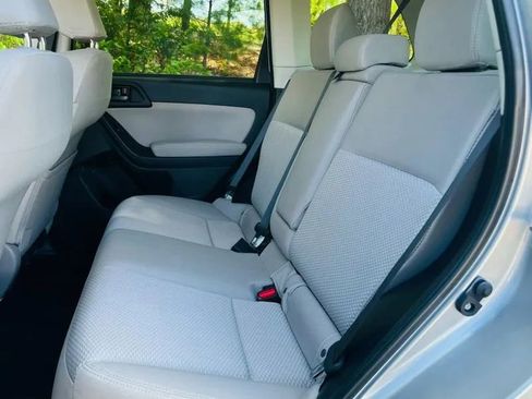 Used 2015 Subaru Forester 2.5i Premium AWD/4WD image 23