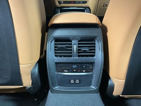 Certified 2025 BMW 330i Sedan w/ M Sport Package image 28