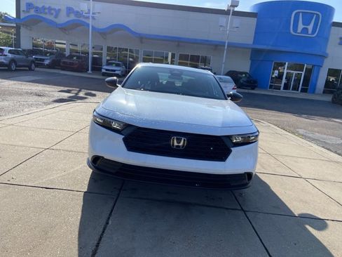 Used 2026 Honda Accord Sport image 3