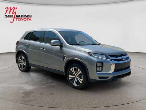 Used 2022 Mitsubishi Outlander Sport SE FWD image 3