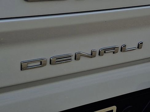 Used 2024 GMC Sierra 2500 Denali w/ Denali Reserve Package image 37