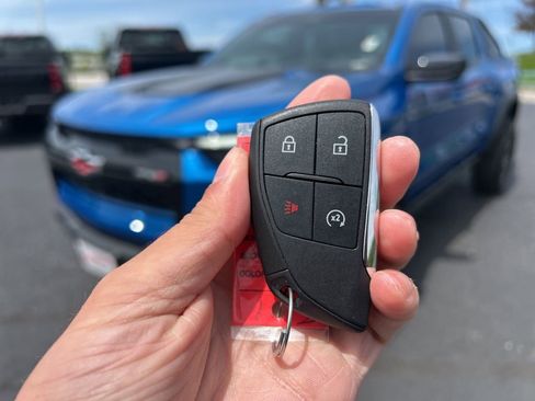 Used 2024 Chevrolet Colorado ZR2 w/ ZR2 Convenience Package III AWD/4WD image 57