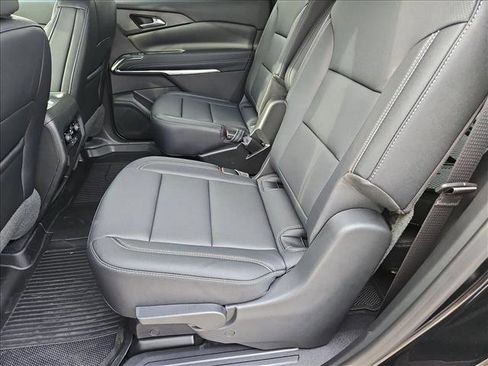 New 2026 Chevrolet Traverse LT image 16