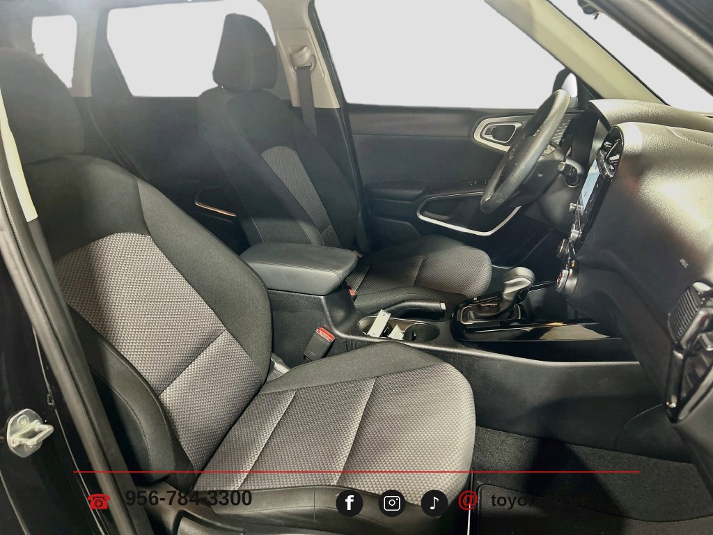 Used 2025 Kia Soul S FWD image 25
