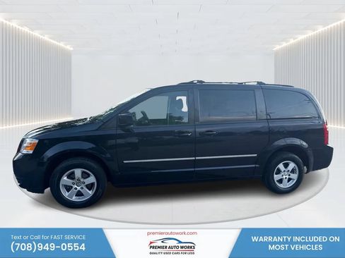 Used 2010 Dodge Grand Caravan SXT w/ Family Value Group FWD image 9