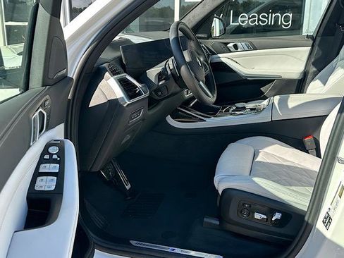 Certified 2025 BMW X7 xDrive40i image 14