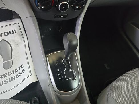 Used 2013 Hyundai Accent GS image 20
