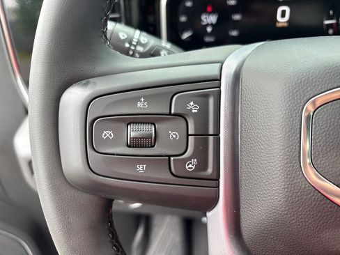 New 2026 GMC Sierra 1500 Elevation w/ LPO, Elevation Black Package AWD/4WD image 17