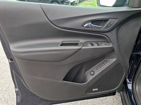 Used 2020 Chevrolet Equinox Premier FWD image 12