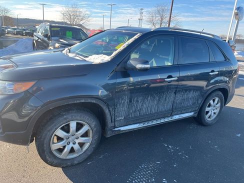 Used 2013 Kia Sorento LX w/ Convenience Pkg image 13