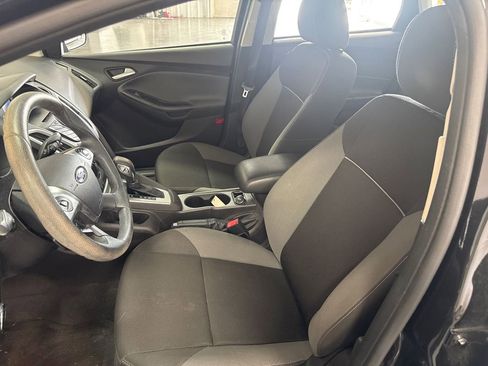 Used 2014 Ford Focus SE FWD image 9