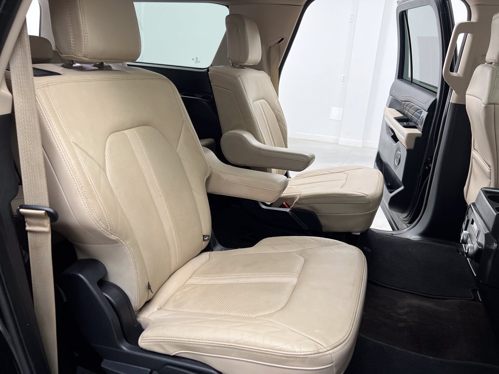 Used 2022 Ford Expedition Max Platinum AWD/4WD image 21