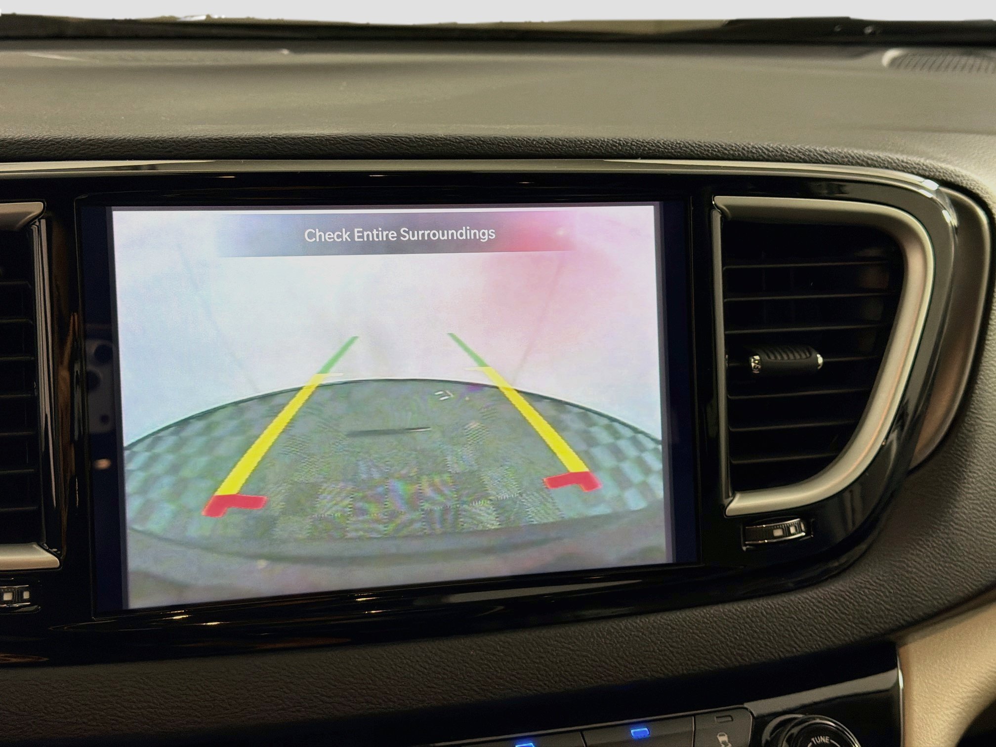Used 2024 Chrysler Pacifica Touring-L FWD image 21