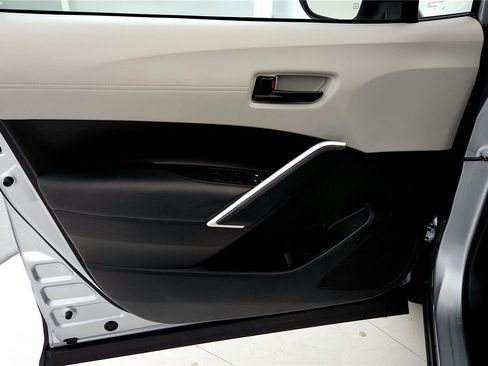 Certified 2023 Toyota Corolla Cross L image 30