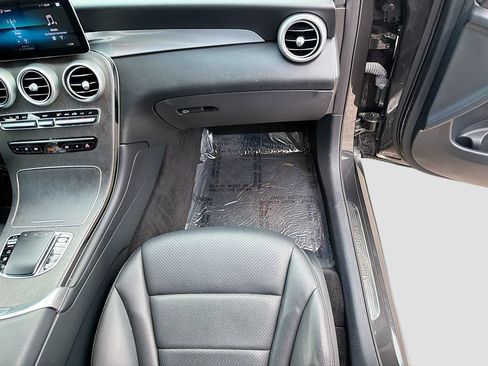 Used 2021 Mercedes-Benz GLC 300 image 18