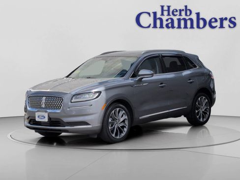 Used 2022 Lincoln Nautilus Reserve AWD/4WD image 11