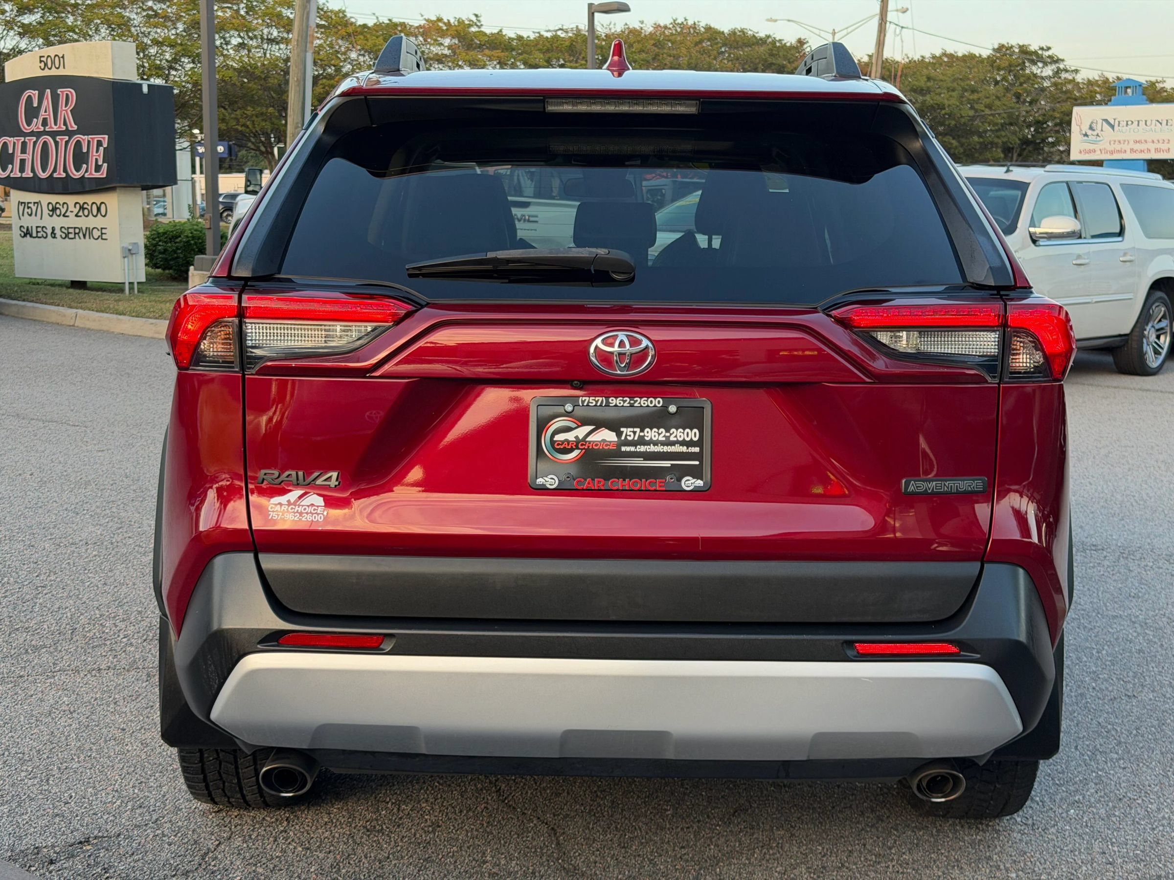 Used 2019 Toyota RAV4 Adventure AWD/4WD image 9