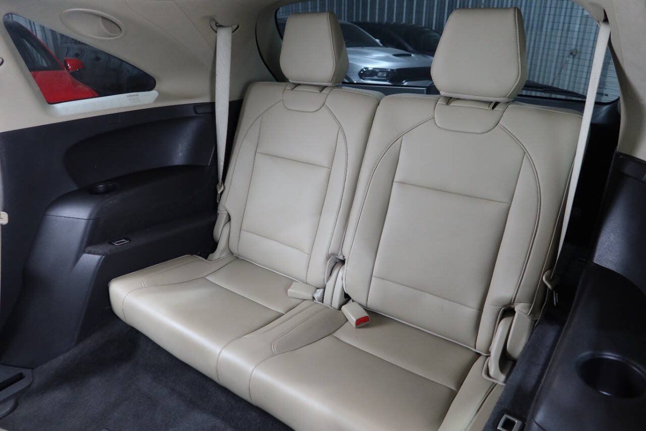 Used 2016 Acura MDX w/ Advance & Entertainment Pkg FWD image 18