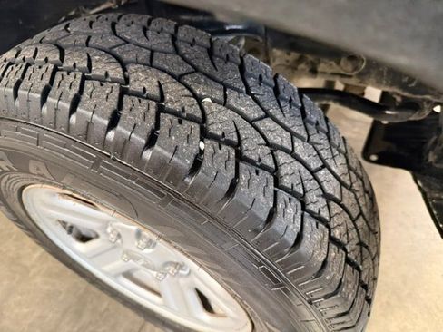 Used 2018 Jeep Wrangler Unlimited Sport AWD/4WD image 3