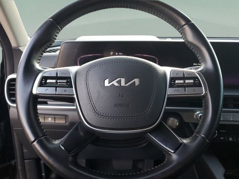 Used 2023 Kia Telluride LX image 19