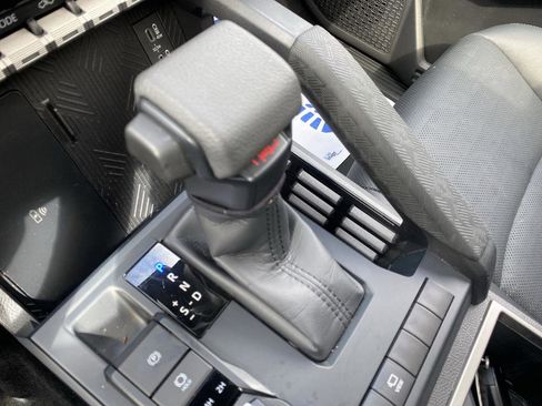 Used 2025 Toyota Tacoma TRD Sport w/ TRD Sport Premium Package image 26